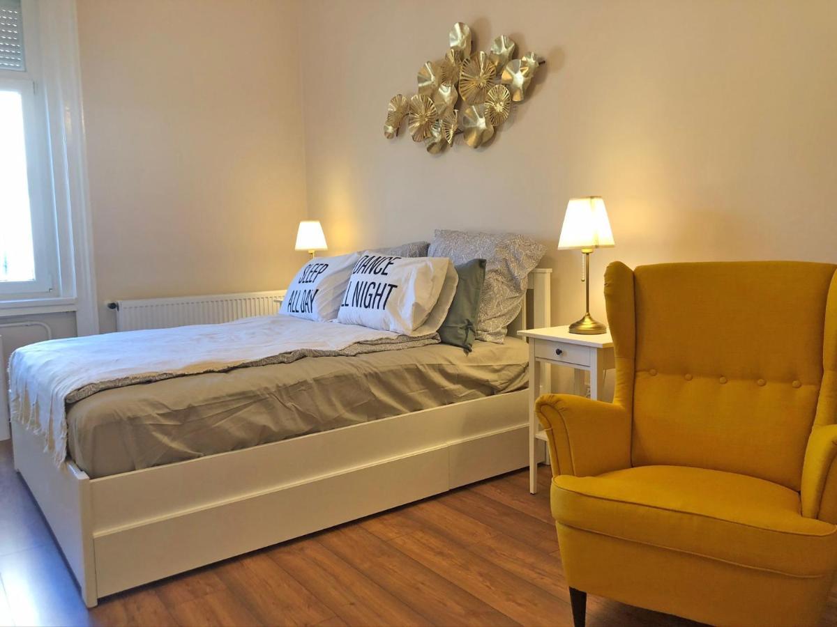 Modern Comfort In Historical บูดาเปสต์ ภายนอก รูปภาพ